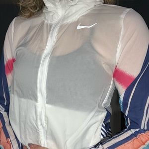 Womens Nike windbreaker: size small